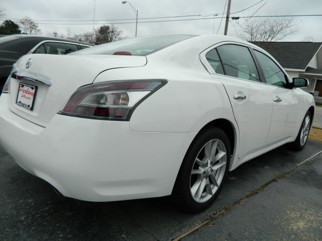 Nissan Maxima 2012 photo 4