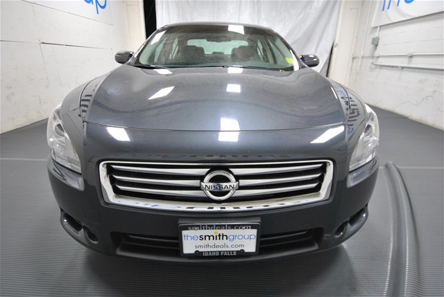 Nissan Maxima 2012 photo 1