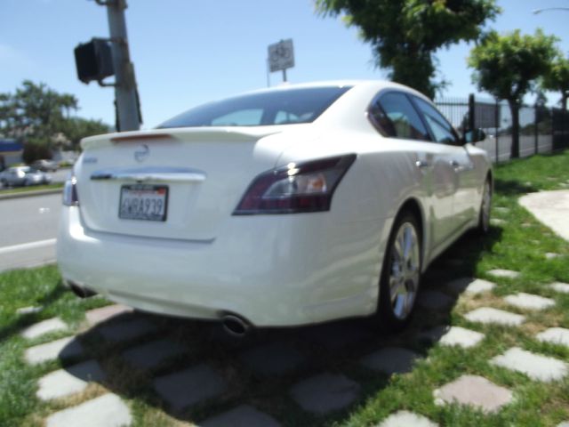 Nissan Maxima 2012 photo 2