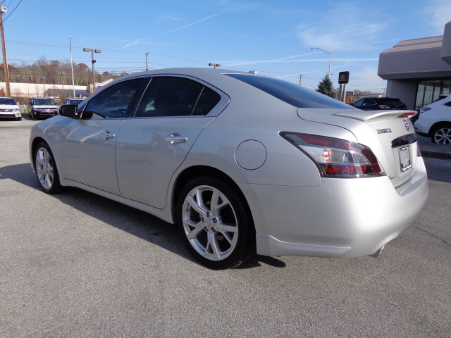 Nissan Maxima 2012 photo 2