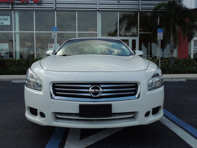 Nissan Maxima 2012 photo 2