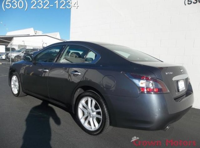 Nissan Maxima 2012 photo 1