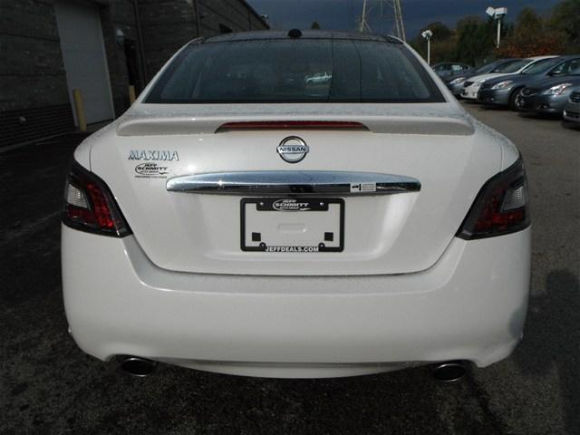 Nissan Maxima 2012 photo 3