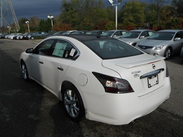 Nissan Maxima 2012 photo 4