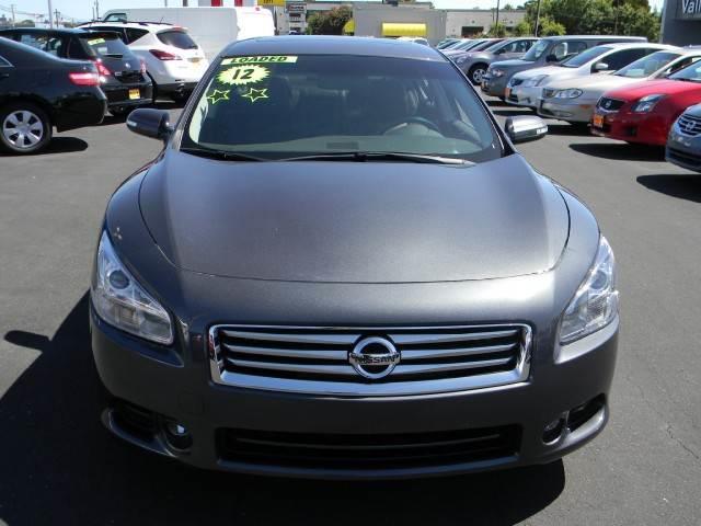 Nissan Maxima 2012 photo 2