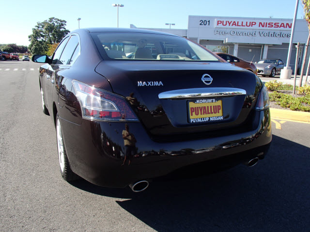 Nissan Maxima 2012 photo 1