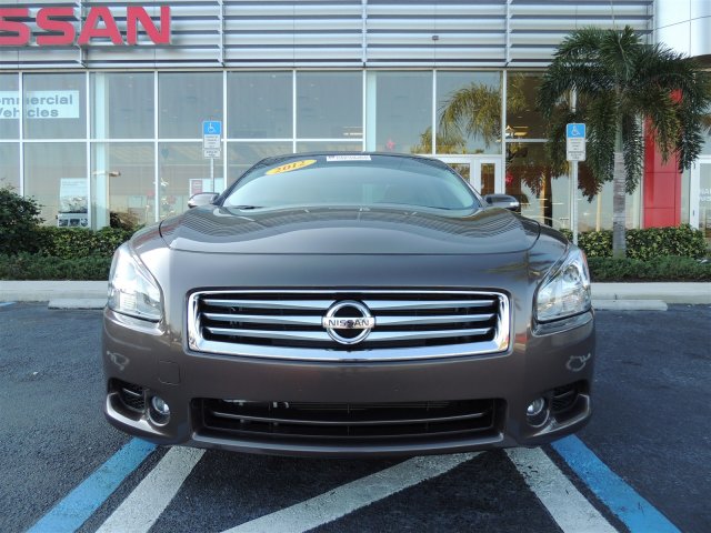 Nissan Maxima 2012 photo 2