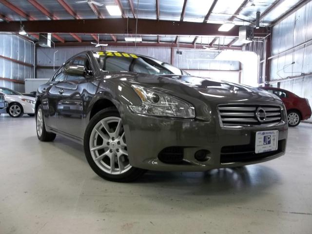 Nissan Maxima 2012 photo 1