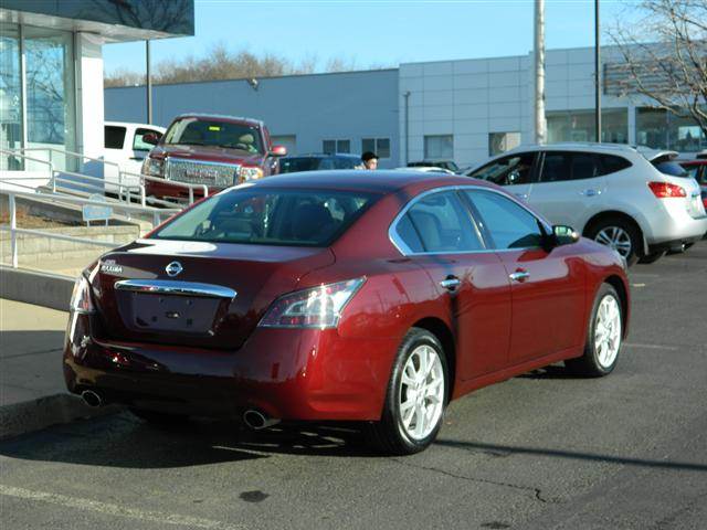 Nissan Maxima 2012 photo 2