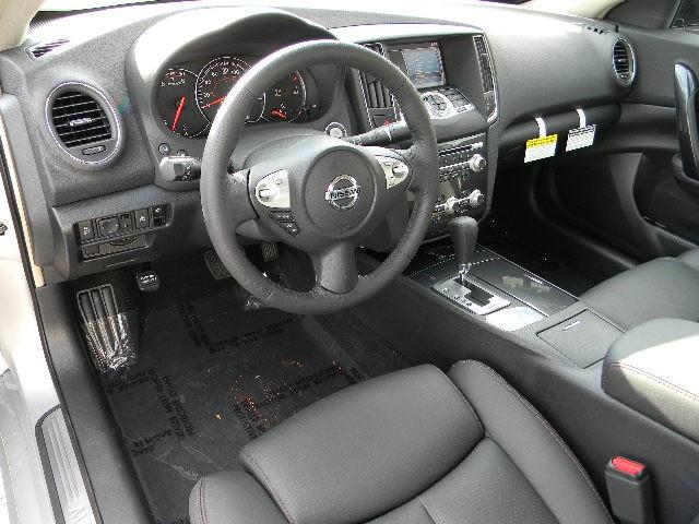 Nissan Maxima 2012 photo 2