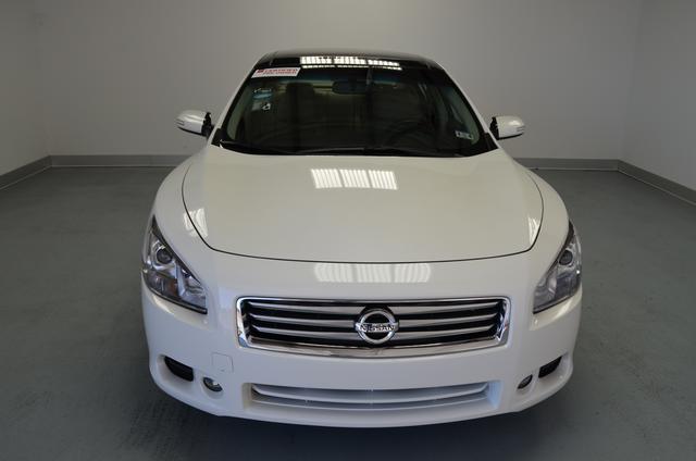 Nissan Maxima 2012 photo 2