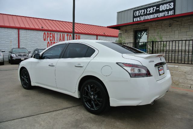 Nissan Maxima 2012 photo 12