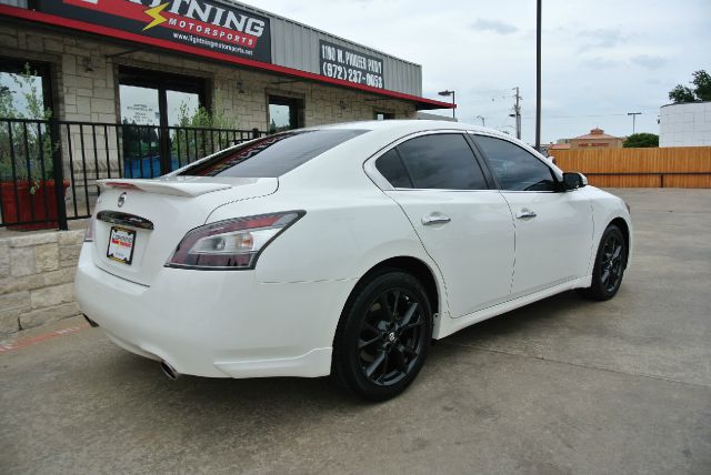 Nissan Maxima 2012 photo 9