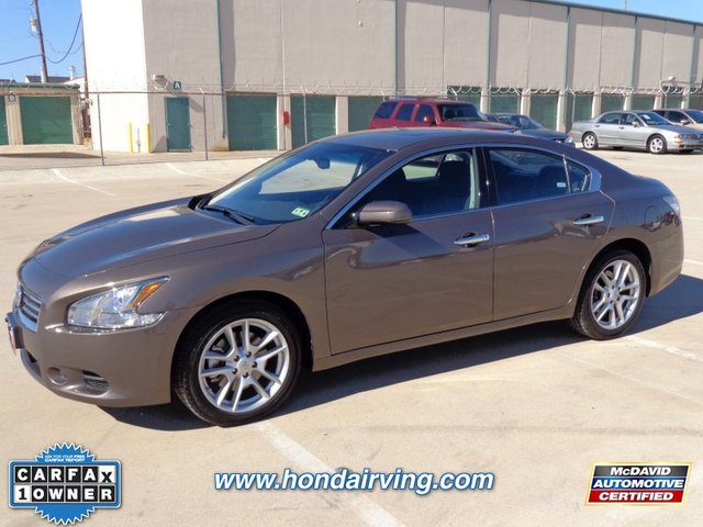 Nissan Maxima 2012 photo 1