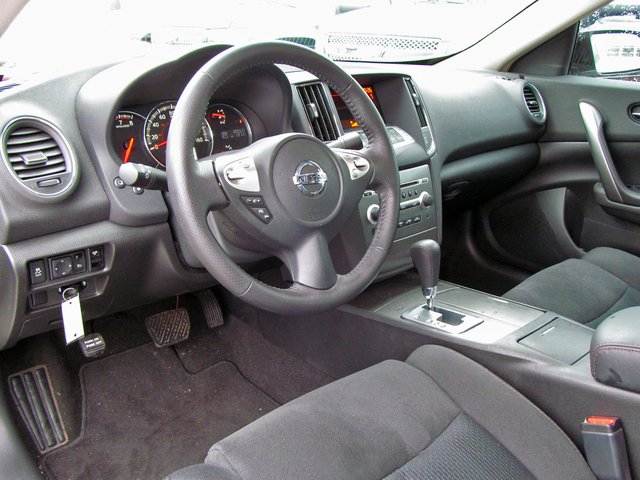 Nissan Maxima 2012 photo 4