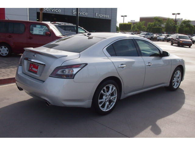 Nissan Maxima 2012 photo 2