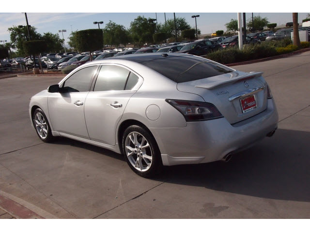 Nissan Maxima 2012 photo 4