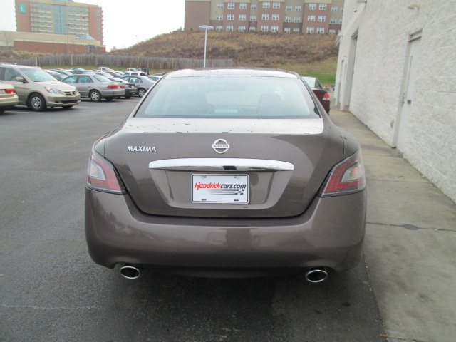 Nissan Maxima 2012 photo 5