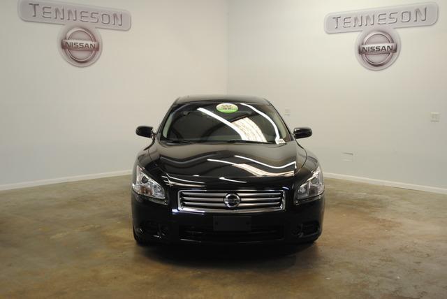 Nissan Maxima 2012 photo 1