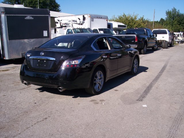 Nissan Maxima 2012 photo 1