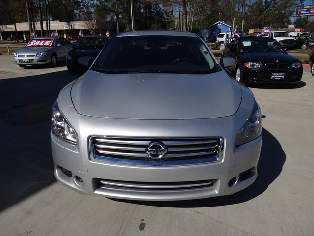 Nissan Maxima 2012 photo 1