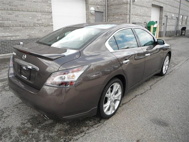 Nissan Maxima 2012 photo 2