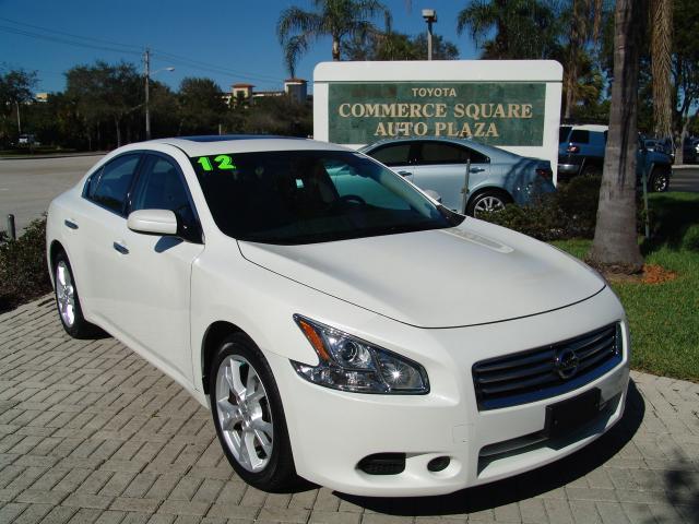 Nissan Maxima 2012 photo 1