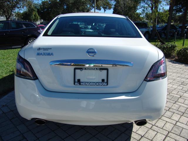 Nissan Maxima 2012 photo 4