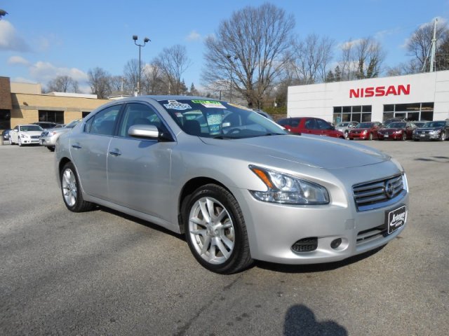 Nissan Maxima 2012 photo 2