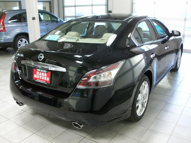 Nissan Maxima 2012 photo 2