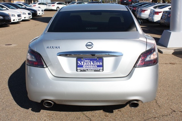 Nissan Maxima 2012 photo 5