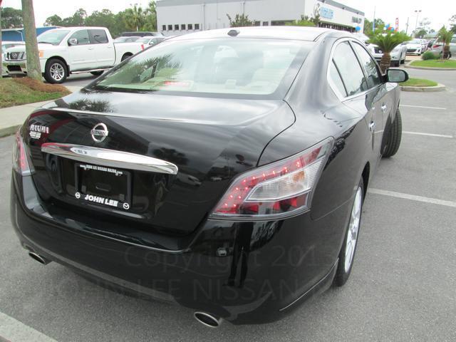 Nissan Maxima 2013 photo 2