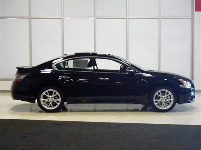 Nissan Maxima 2013 photo 1