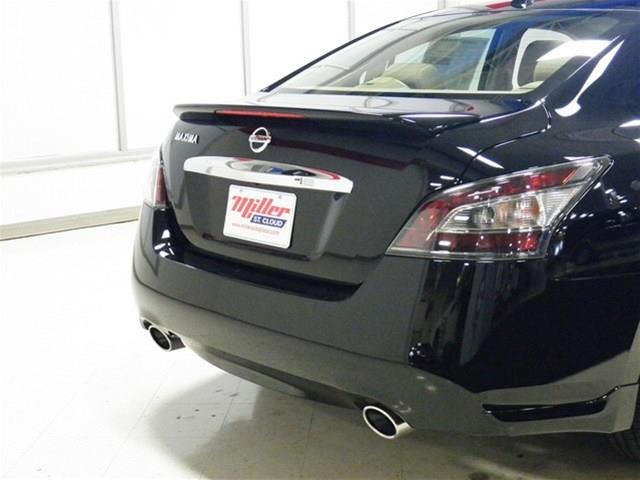 Nissan Maxima 2013 photo 11