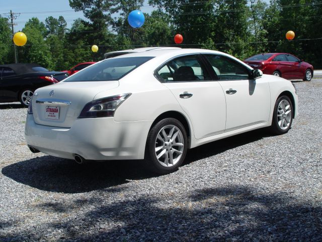 Nissan Maxima 2013 photo 1