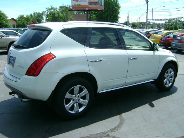 Nissan Murano Quattro SUV