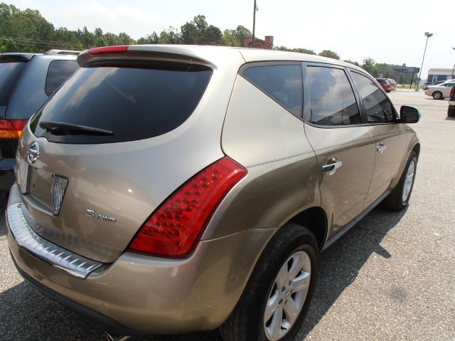 Nissan Murano Quattro SUV