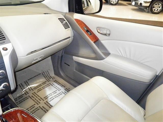 Nissan Murano 2010 photo 14