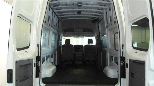 Nissan NV 2012 photo 2