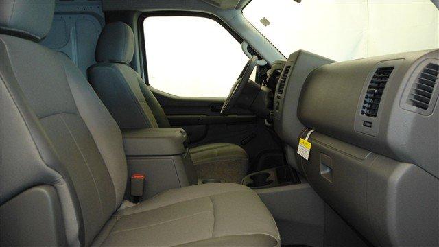 Nissan NV 2012 photo 3