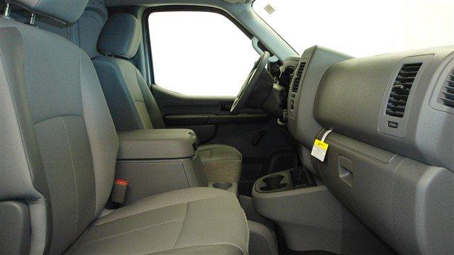 Nissan NV 2012 photo 3