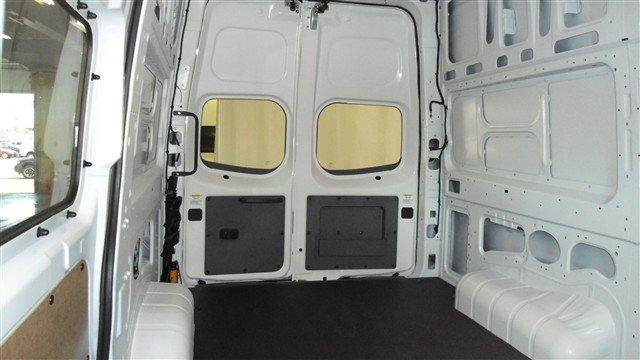 Nissan NV 2012 photo 4