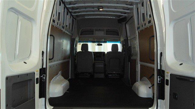 Nissan NV 2012 photo 2