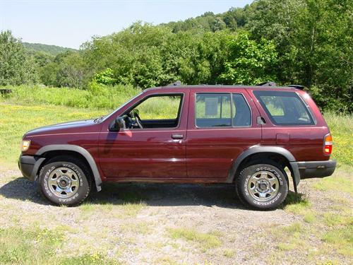 Nissan Pathfinder 1997 photo 3