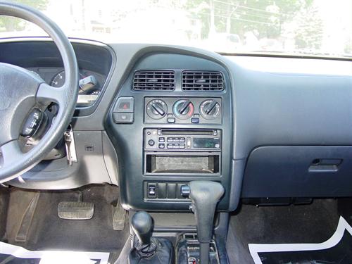 Nissan Pathfinder 1997 photo 5