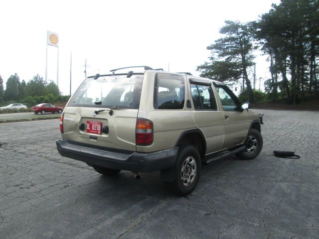 Nissan Pathfinder 1997 photo 1