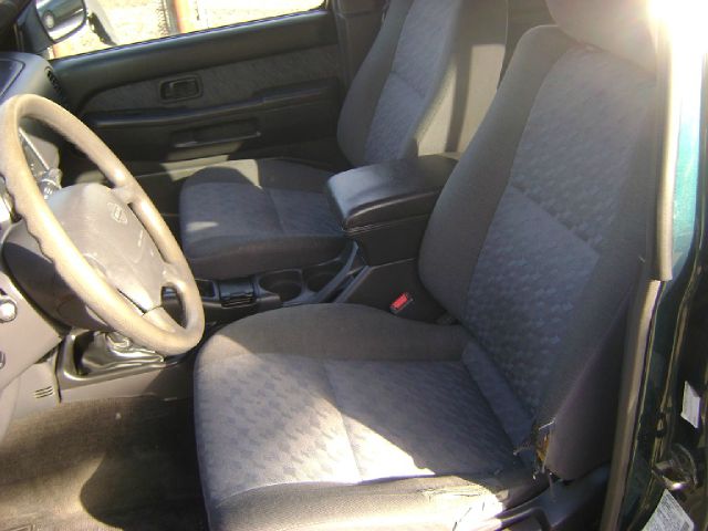 Nissan Pathfinder 1997 photo 1