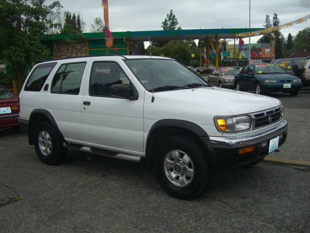 Nissan Pathfinder 1997 photo 11