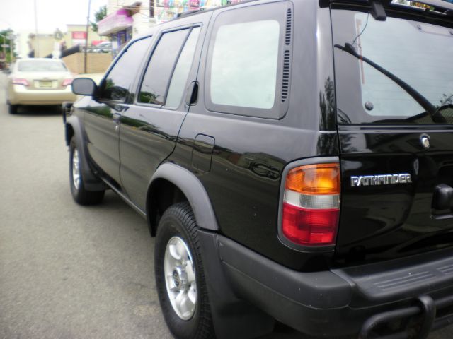 Nissan Pathfinder 1998 photo 12