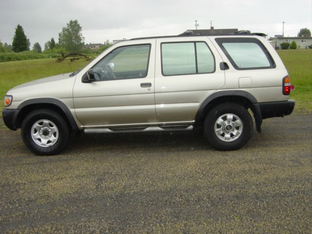 Nissan Pathfinder 1998 photo 4